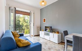 Bright & Cozy Apartment - Gambara